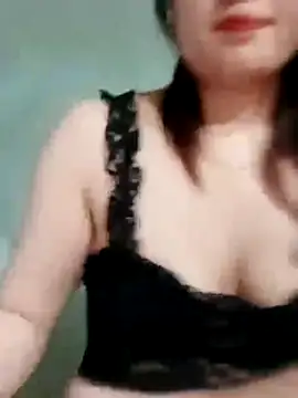 Kee2000 online show from May 11, 2026, 3:07 pm