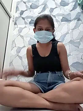 sassyygurl online show from May 11, 2026, 4:04 pm