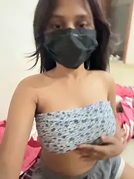 sassyygurl online show from June 15, 2026, 2:41 pm