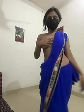 sassyygurl online show from June 18, 2026, 3:27 pm