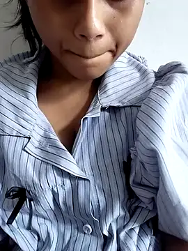 sassyygurl online show from July 24, 2026, 3:54 pm