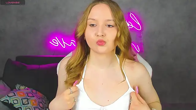 Emmaa Kimm online show from June 15, 2026, 12:57 am