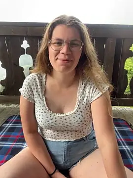 Snapshot of Lina-Love chatting on June 30, 2026, 6:58 am Lina-Love online show from June 30, 2026, 6:58 am
