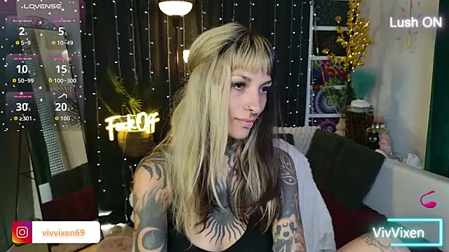 Snapshot of VivVixen chatting on July 15, 2026, 4:12 pm VivVixen online show from July 15, 2026, 4:12 pm