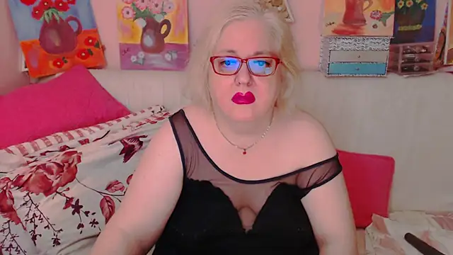 Snapshot of Maturelove_xxx chatting on July 27, 2026, 7:54 pm Maturelove xxx online show from July 27, 2026, 7:54 pm