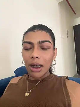 Mayra xx online show from June 14, 2026, 11:01 am