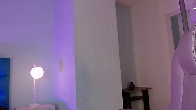 Lilyred  online show from May 26, 2026, 3:13 am