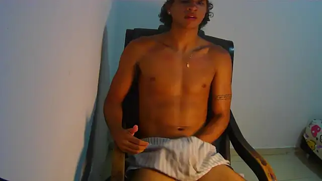 Snapshot of Hansel_take chatting on May 19, 2026, 12:16 am Hansel take online show from May 19, 2026, 12:16 am
