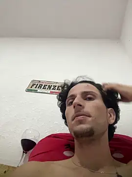 GianLavinnye online show from June 19, 2026, 3:33 am
