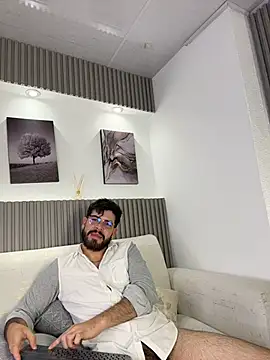DomBoy  online show from May 16, 2026, 7:45 pm