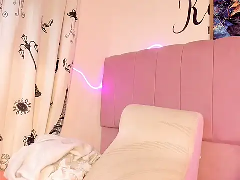 Lilyliv online show from June 5, 2026, 2:29 am