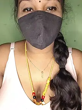 Snapshot of tamil_butterfly chatting on July 19, 2026, 7:28 pm tamil butterfly online show from July 19, 2026, 7:28 pm