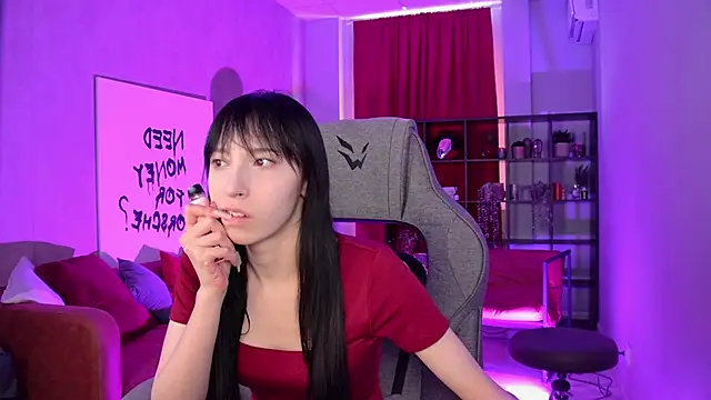 SeraphineSparda online show from June 30, 2026, 12:39 pm