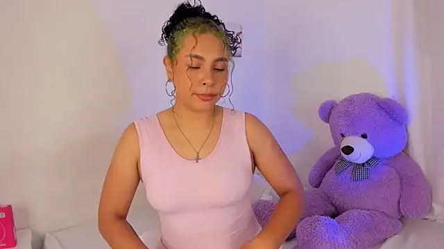 Snapshot of Violetta_cam_ chatting on May 9, 2026, 2:28 am Violetta cam online show from May 9, 2026, 2:28 am
