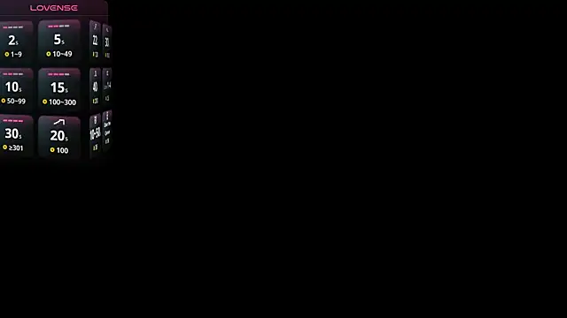 Snapshot of Roxanna_moore chatting on June 26, 2026, 4:50 am Roxanna moore online show from June 26, 2026, 4:50 am