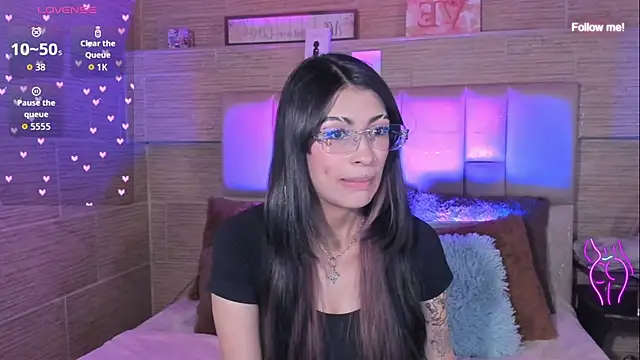 mia smoke  online show from July 18, 2026, 1:32 am