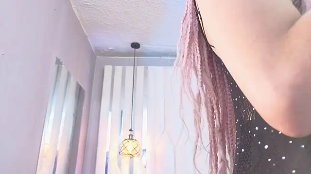 Pinky doll777 online show from June 3, 2026, 12:19 pm