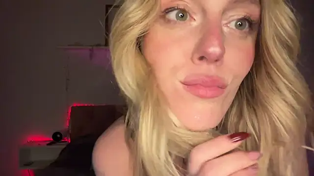 sweetemma x online show from June 26, 2026, 2:05 am