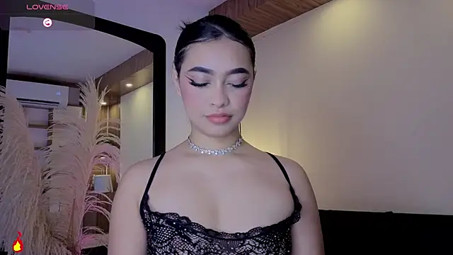 Chloe monroee online show from July 1, 2026, 3:19 am