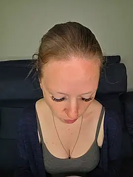SweetGermanAlina online show from June 18, 2026, 10:19 am