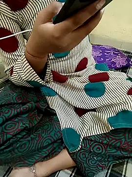 Seema yadav01 online show from July 13, 2026, 5:10 am