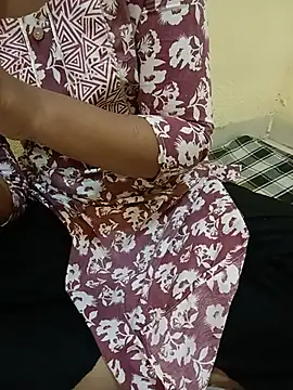 Seema yadav01 online show from July 18, 2026, 5:11 am