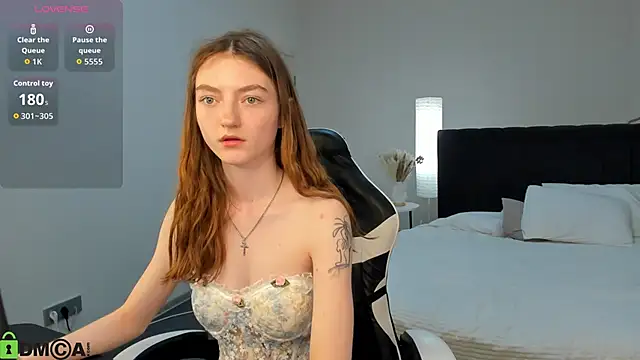 Valenora1 online show from June 1, 2026, 11:12 am