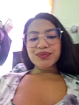 Snapshot of Hot_Sophy_ chatting on May 9, 2026, 12:10 pm Hot Sophy online show from May 9, 2026, 12:10 pm