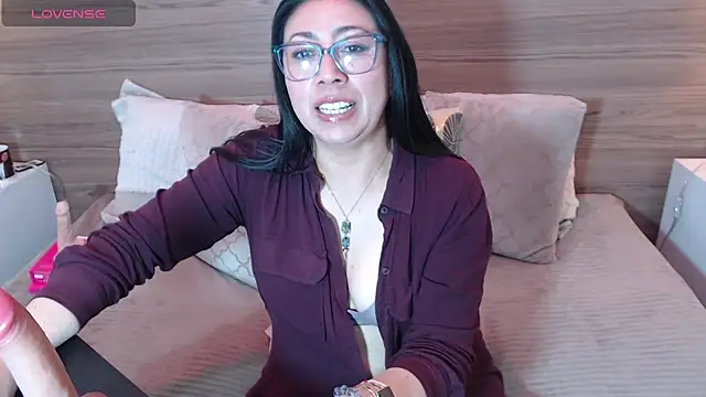 FranciscaVera online show from July 3, 2026, 11:22 pm