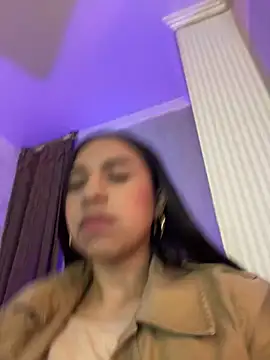Dulcerouss   online show from May 12, 2026, 11:18 am
