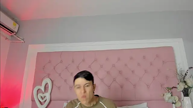 Snapshot of SarahDoll__ chatting on May 15, 2026, 1:07 pm SarahDoll online show from May 15, 2026, 1:07 pm