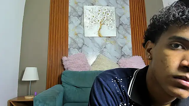 Snapshot of GOLDEN_2026 chatting on May 10, 2026, 7:19 pm GOLDEN 2026 online show from May 10, 2026, 7:19 pm