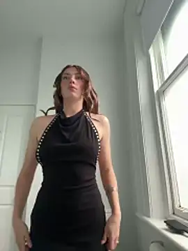 daisycollins online show from May 26, 2026, 10:50 pm