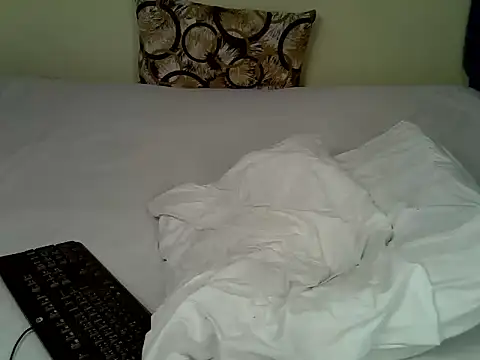 lovvelyheers online show from June 3, 2026, 7:08 pm