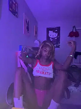 petite niya online show from May 28, 2026, 1:14 am