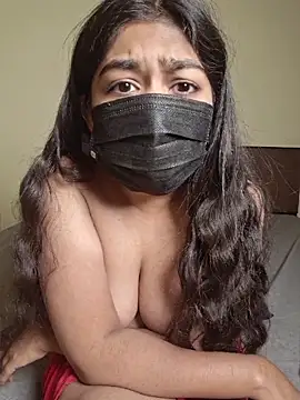Hot-CouplesX online show from May 4, 2026, 7:21 pm