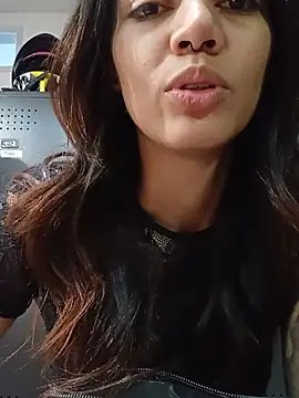 Snapshot of VeroJenkins_ chatting on July 25, 2026, 12:47 pm VeroJenkins online show from July 25, 2026, 12:47 pm