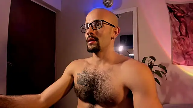 LarryGarzon online show from July 24, 2026, 11:36 pm