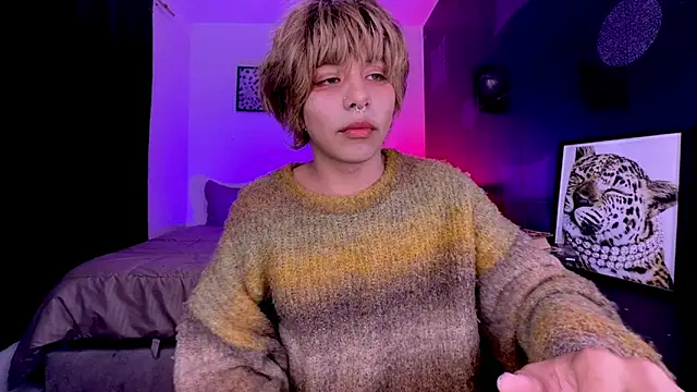 Aronn 44 online show from June 2, 2026, 4:58 am