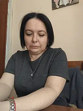 Snapshot of EmmaEmmy40 chatting on May 18, 2026, 8:20 am EmmaEmmy40 online show from May 18, 2026, 8:20 am