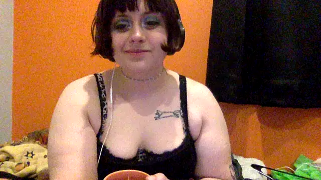 Snapshot of moniqueisalovergirl chatting on May 7, 2026, 6:41 am moniqueisalovergirl online show from May 7, 2026, 6:41 am
