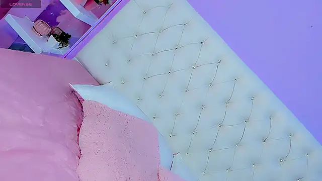 Lexxy Mattell online show from July 15, 2026, 5:02 am