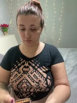 AureTease online show from August 6, 2026, 7:49 pm