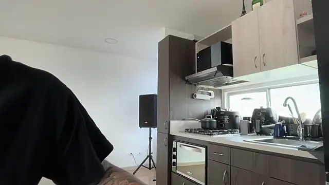exclusivecouple69 online show from June 5, 2026, 8:47 pm