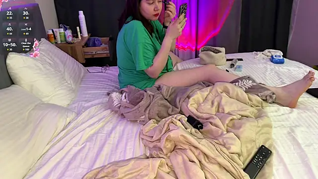 hot vampire online show from May 17, 2026, 6:26 pm