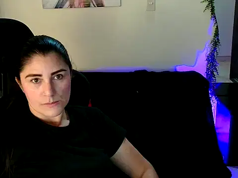 LUCYMILF SEXY online show from May 22, 2026, 6:35 pm