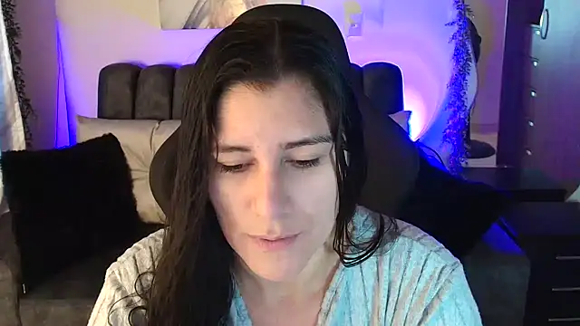 LUCYMILF SEXY online show from May 26, 2026, 7:32 pm