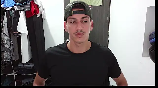 RaulRico online show from June 27, 2026, 3:44 am