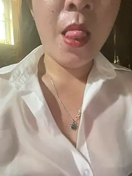 Poppy dogy online show from May 7, 2026, 7:47 am