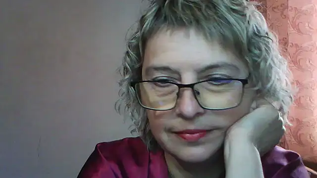 Snapshot of ElizabethGorden chatting on June 15, 2026, 5:42 am ElizabethGorden online show from June 15, 2026, 5:42 am